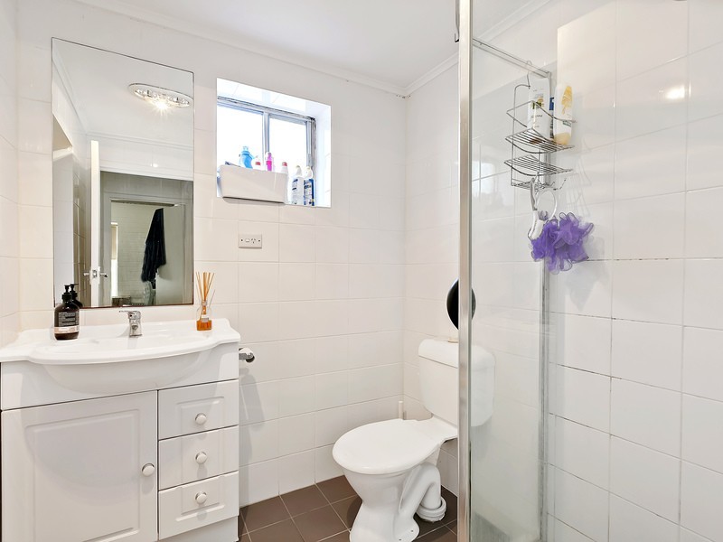 1/3 Shirley Crescent, West Beach SA 5024