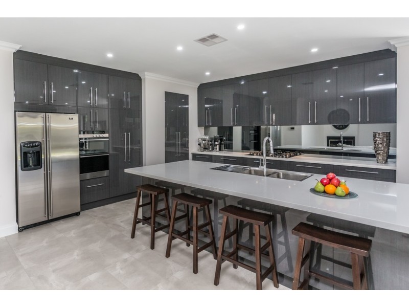 1 Egmont Terrace, Erindale SA 5066