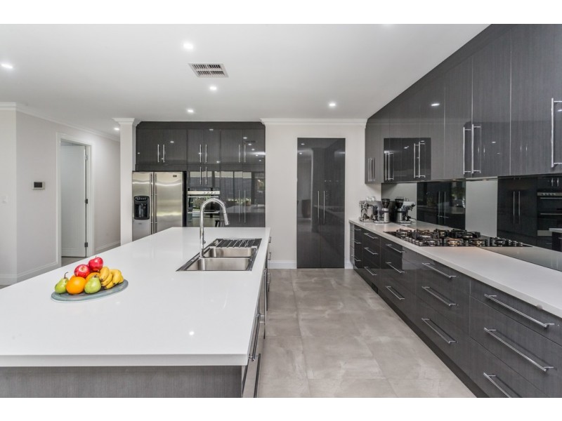 1 Egmont Terrace, Erindale SA 5066