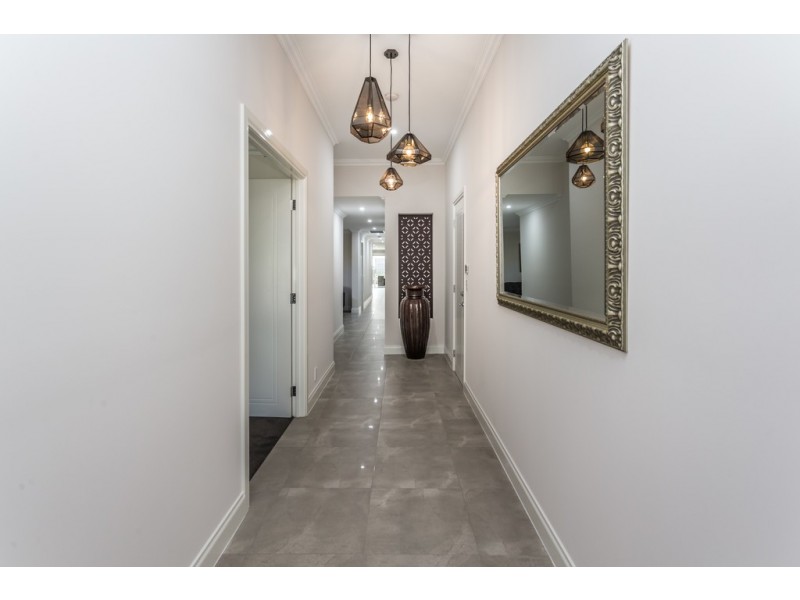 1 Egmont Terrace, Erindale SA 5066