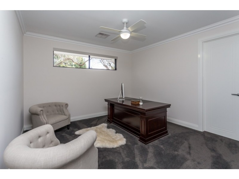 1 Egmont Terrace, Erindale SA 5066