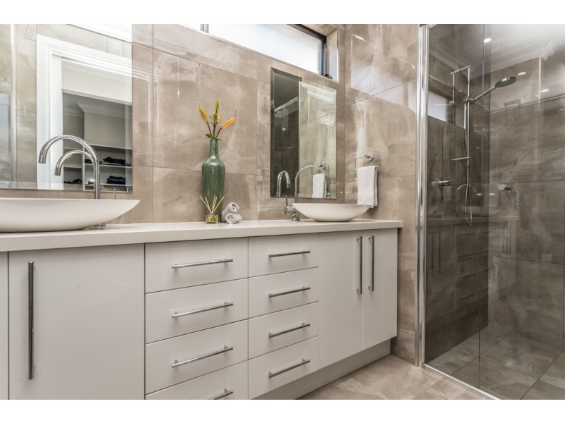 1 Egmont Terrace, Erindale SA 5066