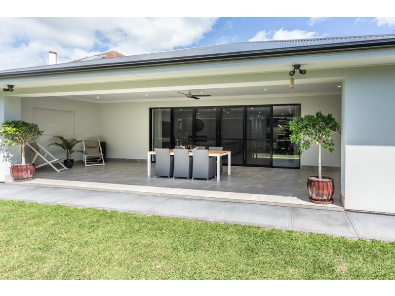 1 Egmont Terrace, Erindale SA 5066