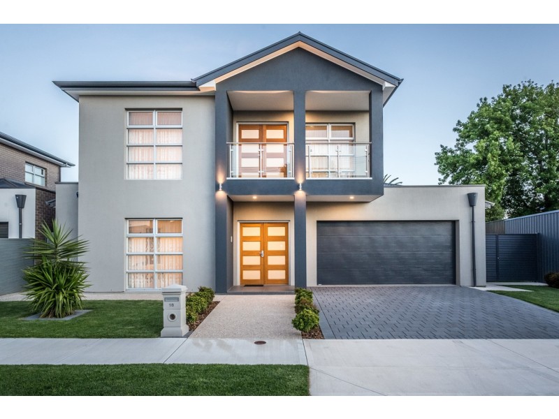 18 Crispian Street, Fulham SA 5024