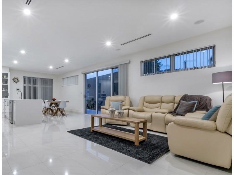 18 Crispian Street, Fulham SA 5024