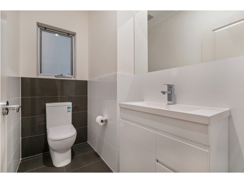 18 Crispian Street, Fulham SA 5024