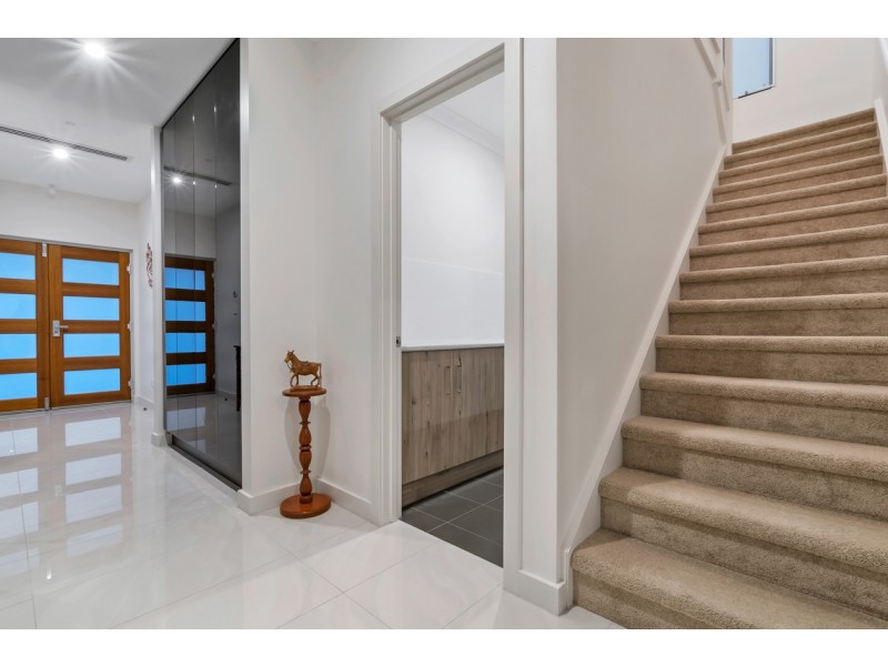 18 Crispian Street, Fulham SA 5024