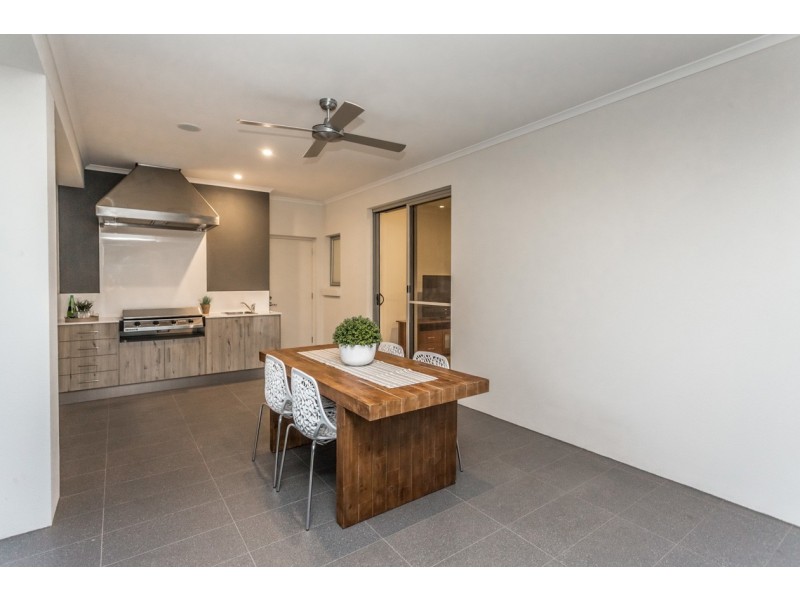 18 Crispian Street, Fulham SA 5024