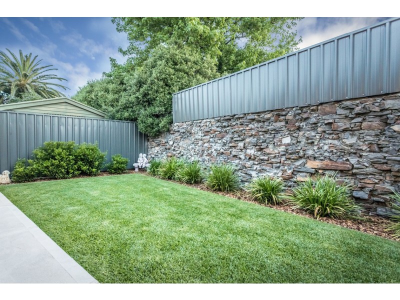 18 Crispian Street, Fulham SA 5024