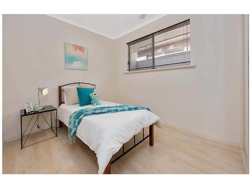 19 Dudley St, Mansfield Park SA 5012