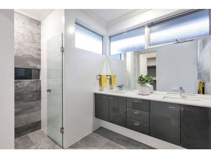 29 Hughes Avenue, Henley Beach SA 5022