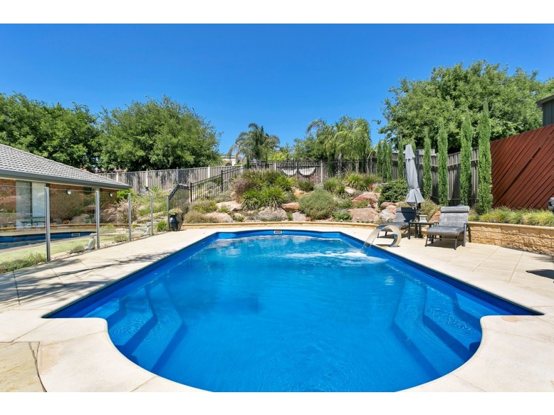 25 Trowbridge Circuit, Gulfview Heights SA 5096