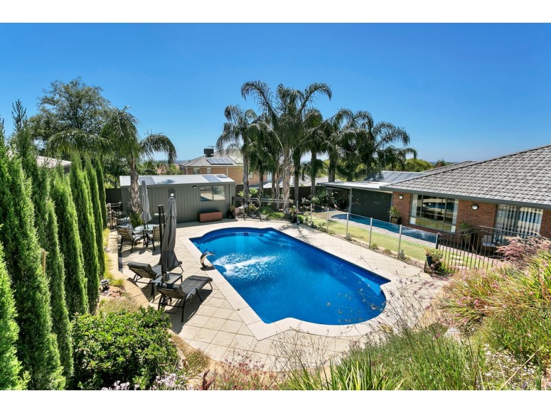 25 Trowbridge Circuit, Gulfview Heights SA 5096