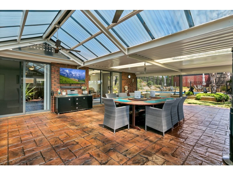 25 Trowbridge Circuit, Gulfview Heights SA 5096