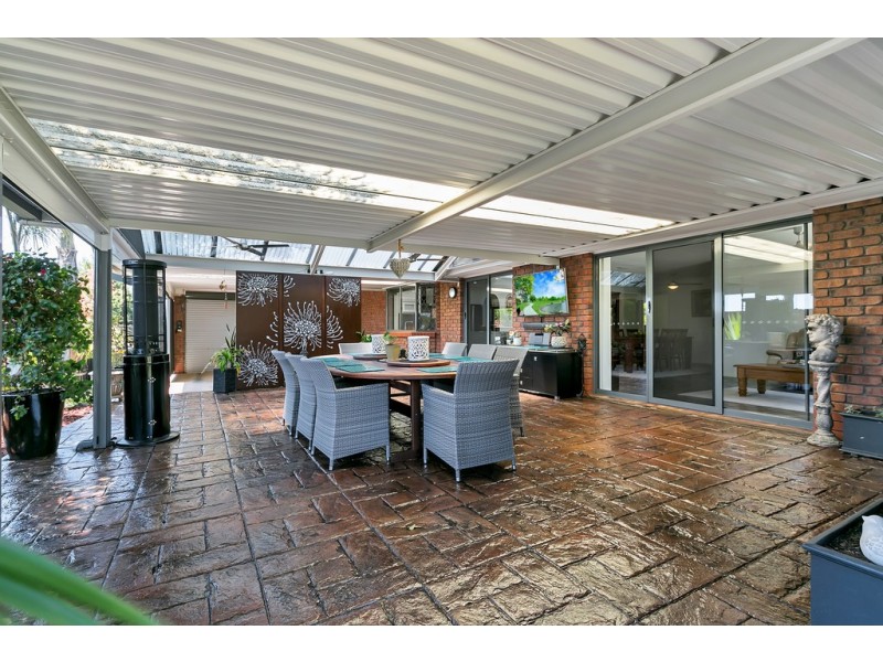 25 Trowbridge Circuit, Gulfview Heights SA 5096