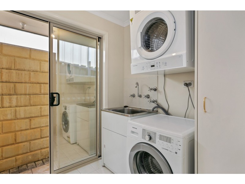 2B Romney Road, Happy Valley SA 5159