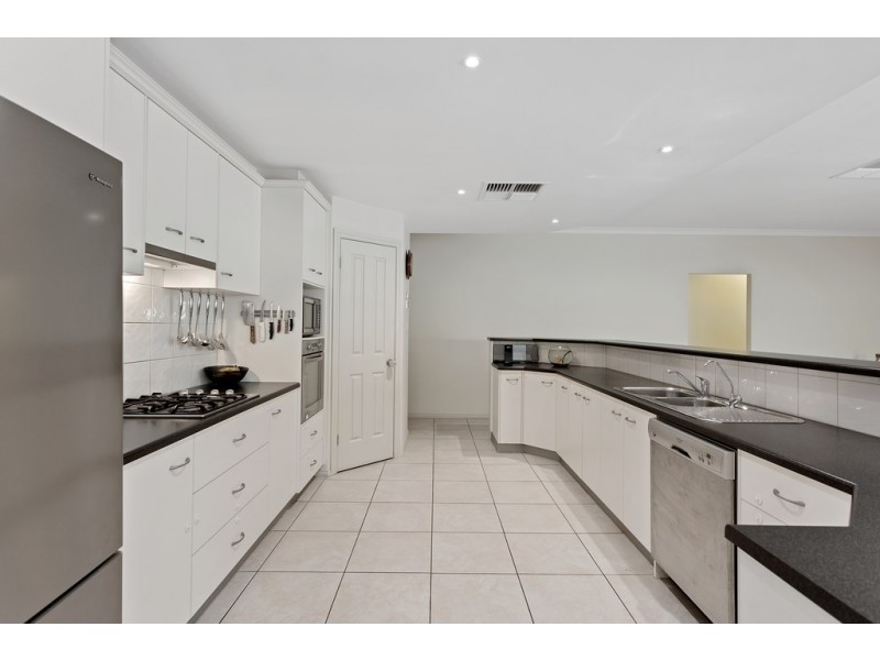 22 Brimpton Ave, Mawson Lakes SA 5095