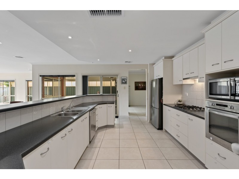 22 Brimpton Ave, Mawson Lakes SA 5095