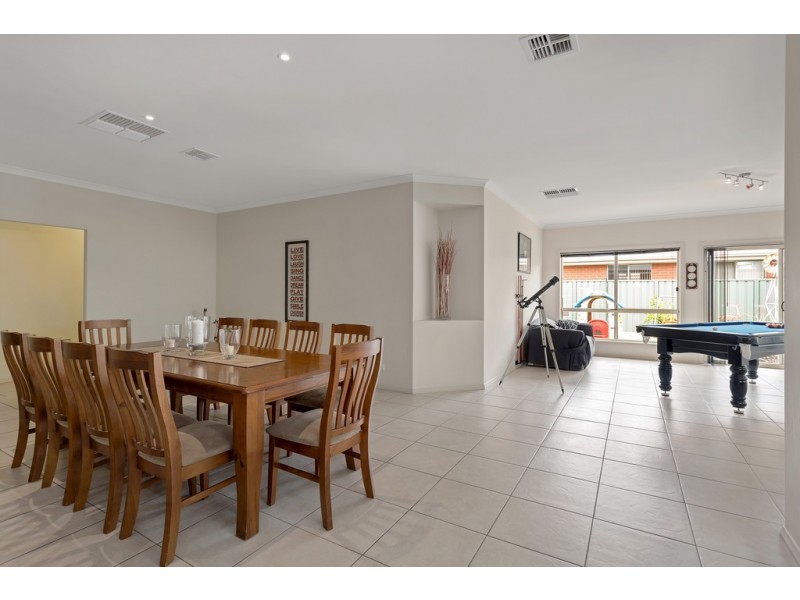 22 Brimpton Ave, Mawson Lakes SA 5095