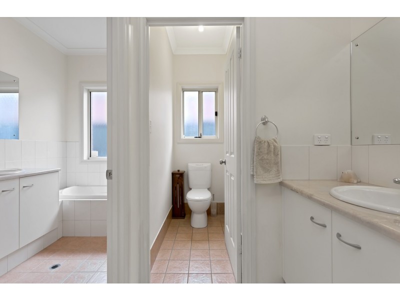 22 Brimpton Ave, Mawson Lakes SA 5095