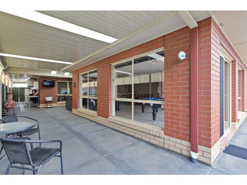 22 Brimpton Ave, Mawson Lakes SA 5095