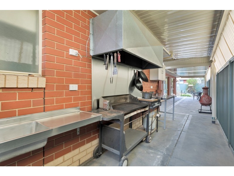 22 Brimpton Ave, Mawson Lakes SA 5095