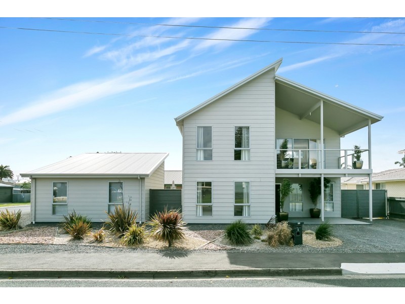 8 Inman Street, Victor Harbor SA 5211