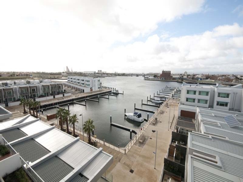 Apt 502/1 Tarni Court, New Port SA 5015