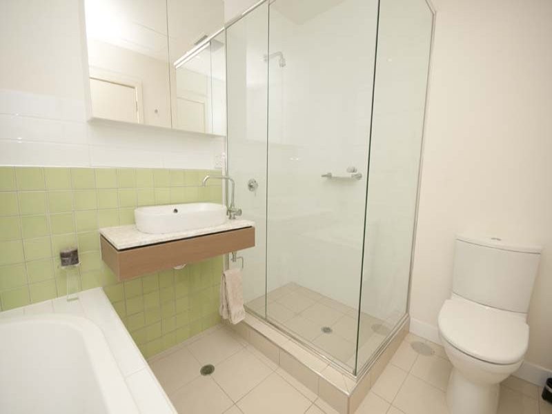 Apt 502/1 Tarni Court, New Port SA 5015