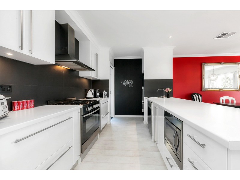 11A Tamarind Walk, Aberfoyle Park SA 5159