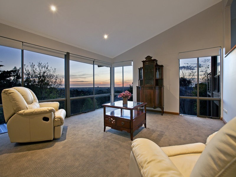 17 Gandys Gully Road, Stonyfell SA 5066