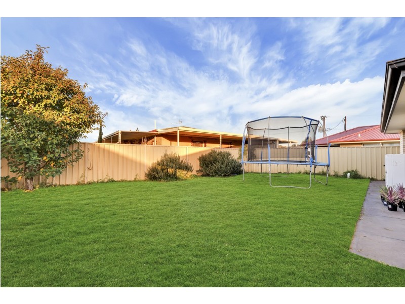 16 Featherstone Street, Smithfield Plains SA 5114