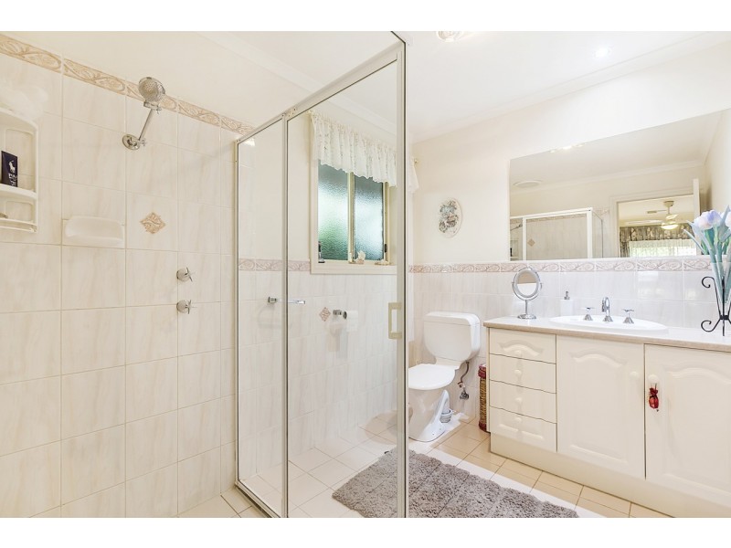 9 Jordan Court, Aberfoyle Park SA 5159