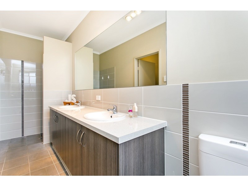 8 Edward John Parade ‘Eyre’, Penfield SA 5121