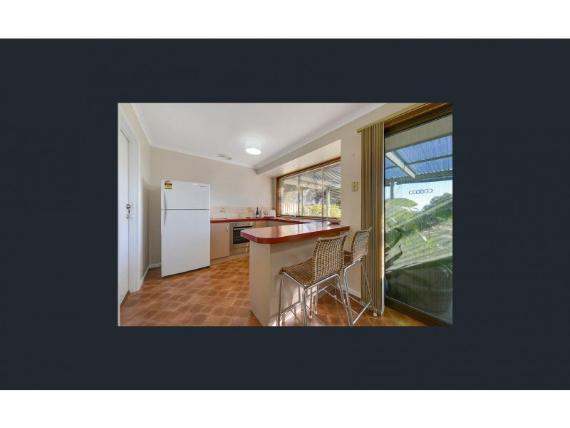 27 Panorama Drive, Aberfoyle Park SA 5159