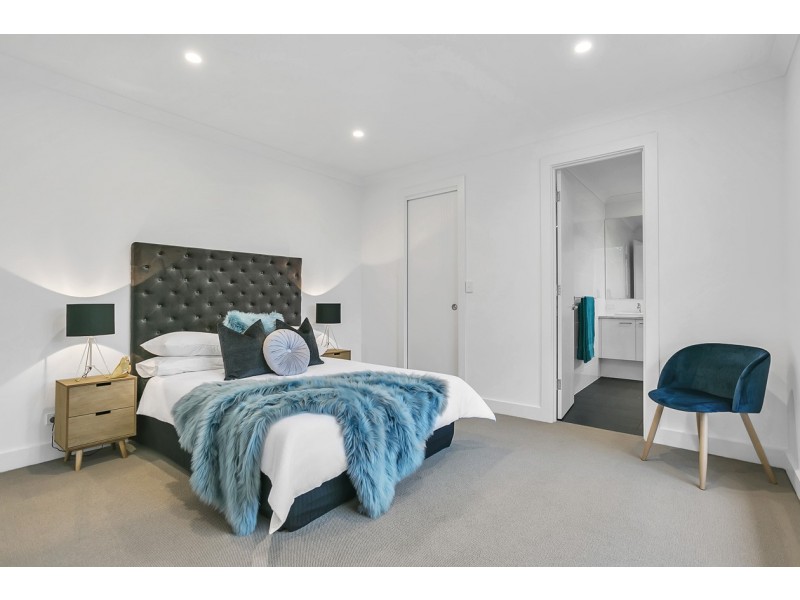 2, 25 Hollard Avenue, Grange SA 5022