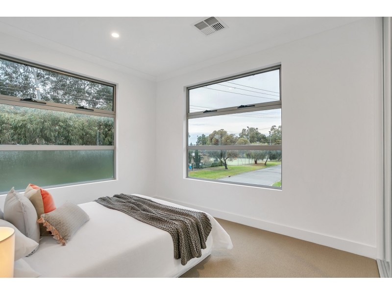 2, 25 Hollard Avenue, Grange SA 5022