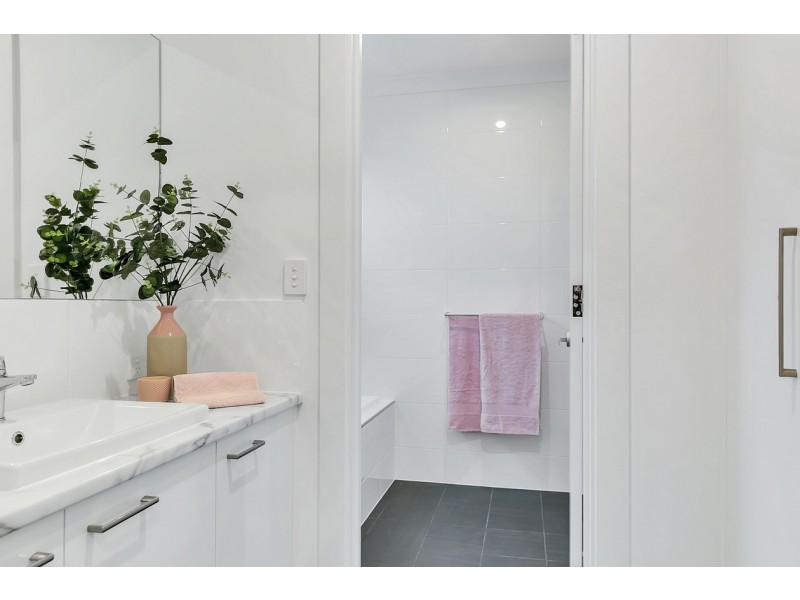 2, 25 Hollard Avenue, Grange SA 5022