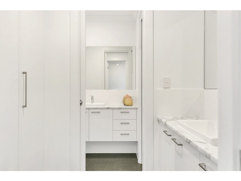 2, 25 Hollard Avenue, Grange SA 5022