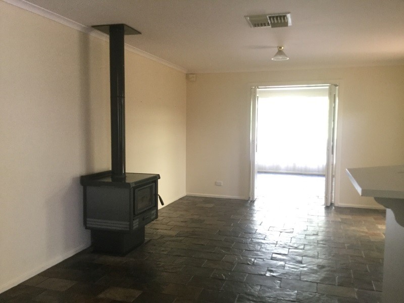 138 Perry Barr Rd, Hallett Cove SA 5158