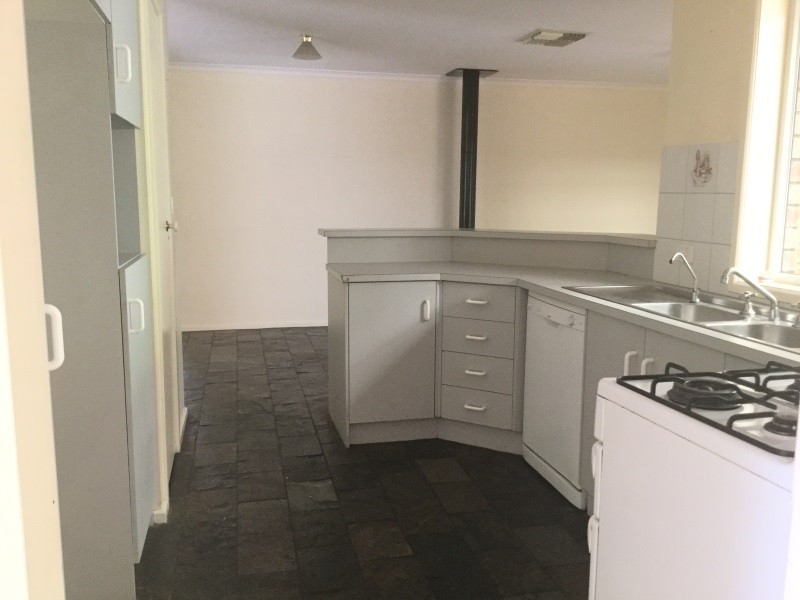 138 Perry Barr Rd, Hallett Cove SA 5158