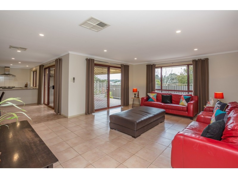 2 Cobbler Drive, Greenwith SA 5125