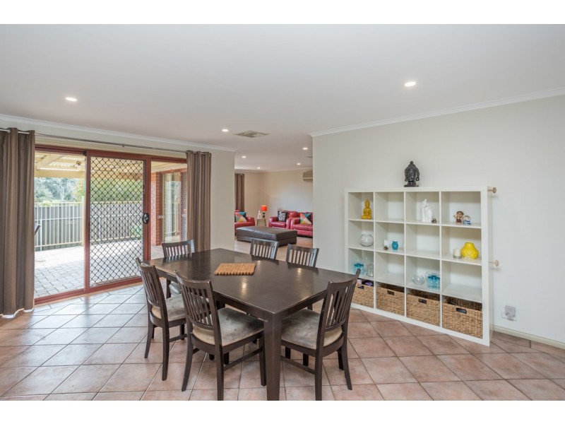 2 Cobbler Drive, Greenwith SA 5125