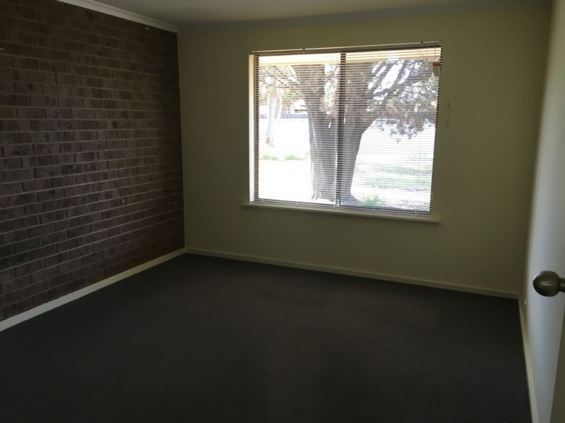 1/8 Grevillea Avenue, Dry Creek SA 5094