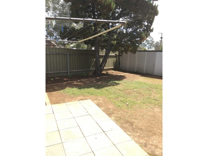 1/8 Grevillea Avenue, Dry Creek SA 5094