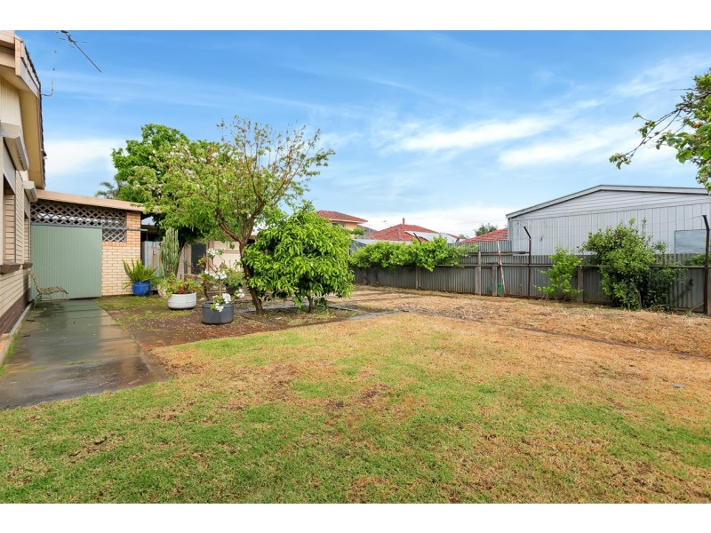 141 Trimmer Parade, Seaton SA 5023