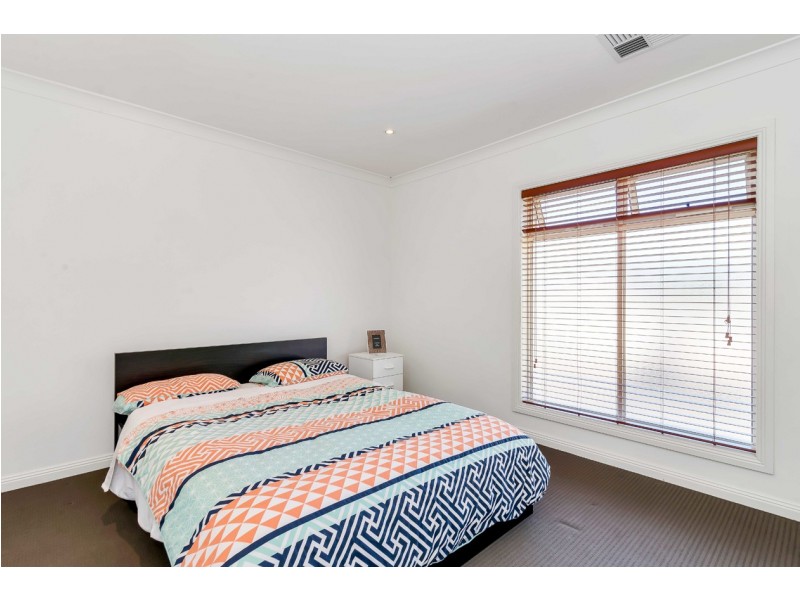 4, 190 Trimmer Parade, Seaton SA 5023