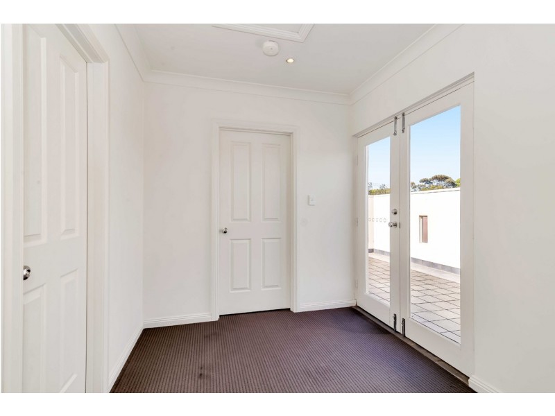 4, 190 Trimmer Parade, Seaton SA 5023