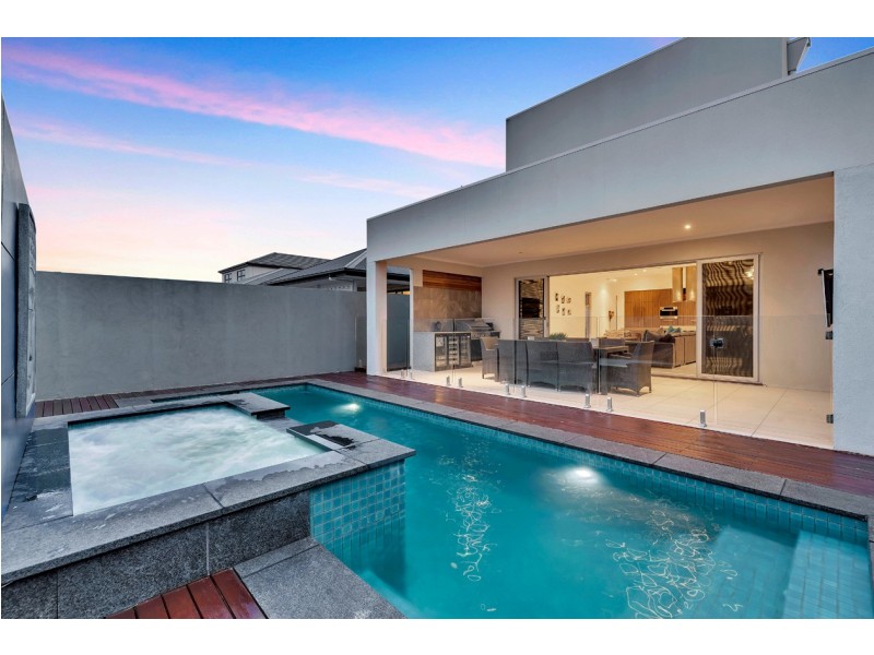 8 Keating Court, West Lakes Shore SA 5020