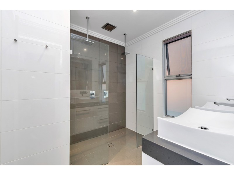 8 Keating Court, West Lakes Shore SA 5020